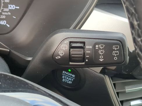 Used 2022 Ford Escape SE w/ Cold Weather Package image 28