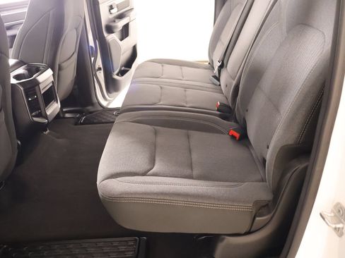 Used 2019 RAM 1500 Big Horn AWD/4WD image 12