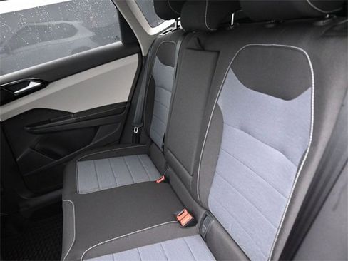 New 2025 Volkswagen Taos S image 10