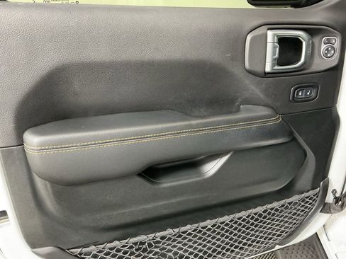 Used 2021 Jeep Wrangler Unlimited Sahara image 22