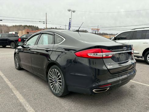 Used 2017 Ford Fusion SE w/ Fusion SE Technology Package image 5