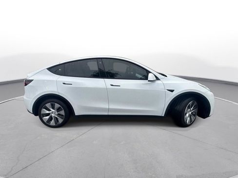 Used 2023 Tesla Model Y Long Range AWD/4WD image 5