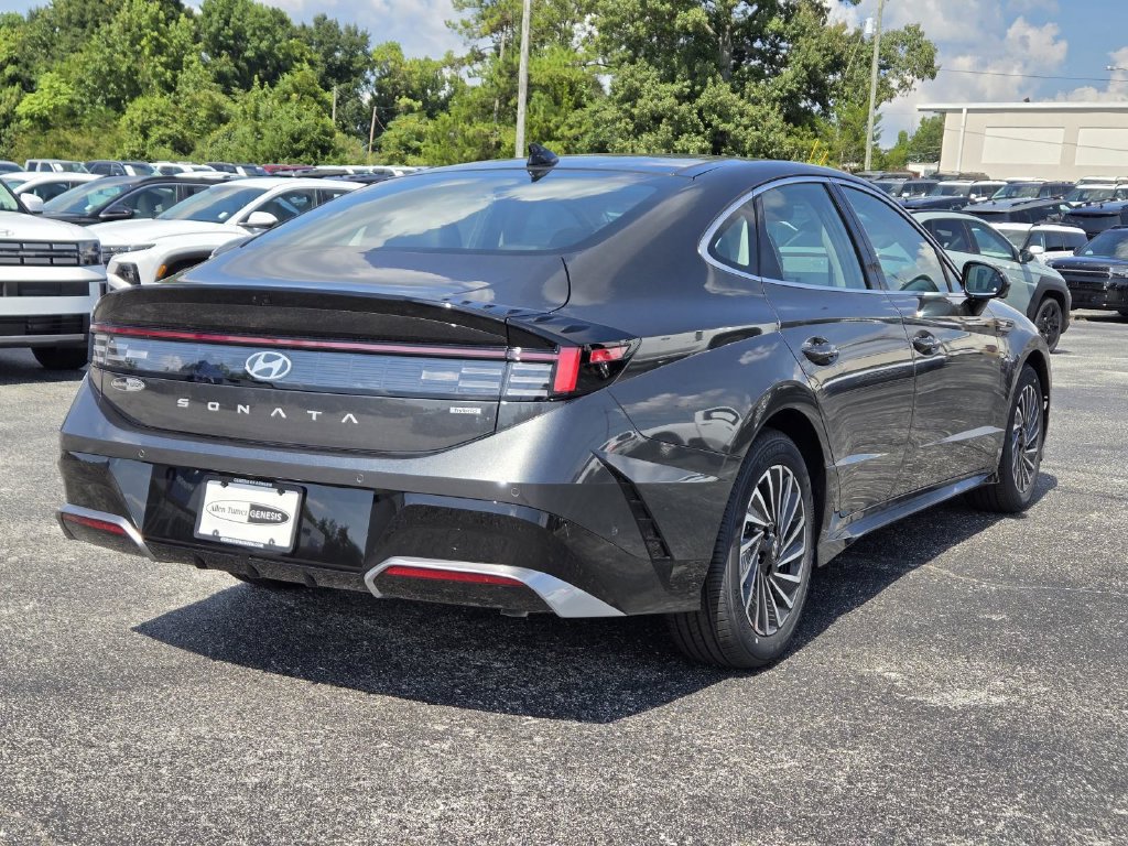 New 2026 Hyundai Sonata Limited FWD image 5