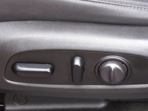 Used 2021 Chevrolet Blazer LT image 12