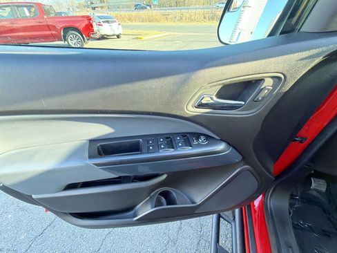 Used 2017 Chevrolet Colorado Z71 image 15