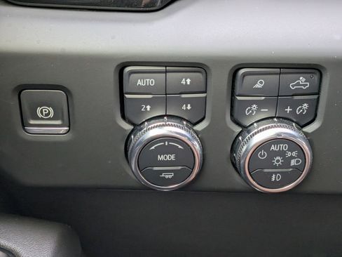 Certified 2024 GMC Sierra 1500 AT4 w/ Technology Package AWD/4WD image 25