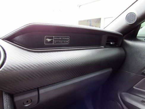 Used 2020 Ford Mustang Coupe RWD image 23