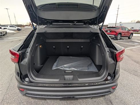 New 2026 Chevrolet Trax RS image 8