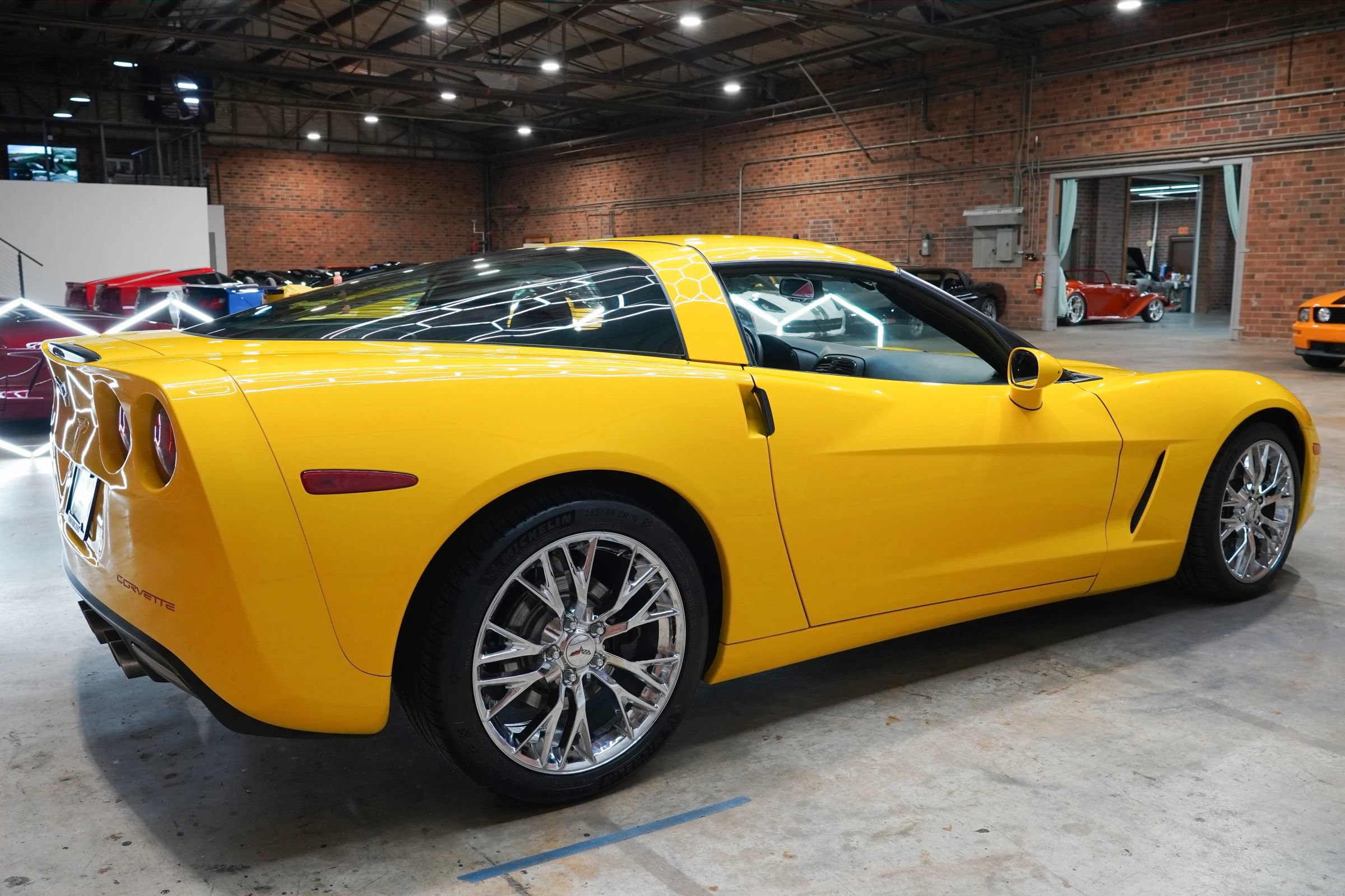 Used 2012 Chevrolet Corvette Coupe w/ Roof Package RWD image 14