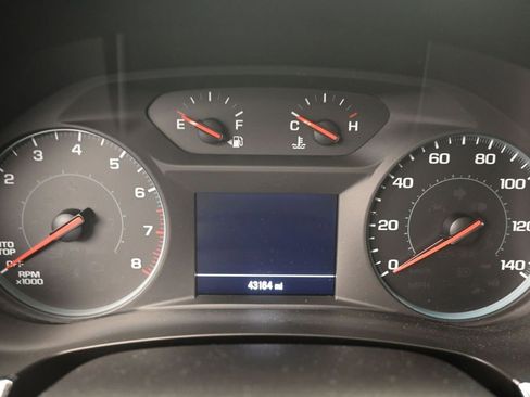 Used 2023 Chevrolet Traverse LT FWD image 11