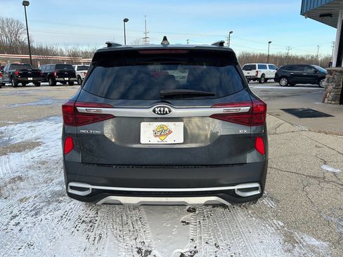 Used 2021 Kia Seltos EX image 6