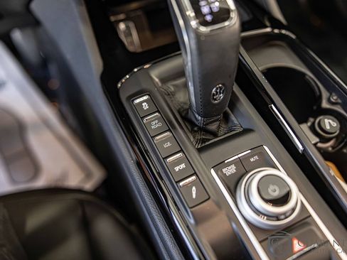 Used 2022 Maserati Levante GT image 32