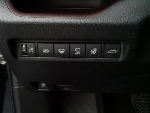 Used 2022 Toyota RAV4 Limited AWD/4WD image 28