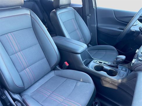 Used 2024 Chevrolet Equinox RS image 27