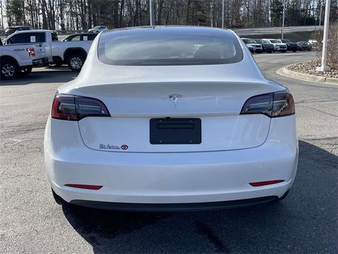 Used 2023 Tesla Model 3 Standard Range image 4