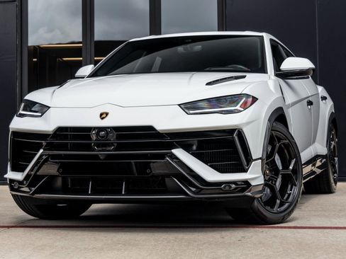 Used 2024 Lamborghini Urus Performante image 1