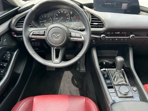 Used 2023 MAZDA MAZDA3 s FWD image 11