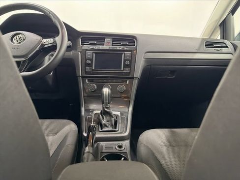 Used 2018 Volkswagen Golf S FWD image 34