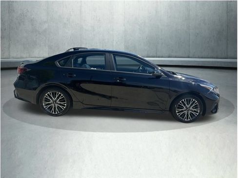 Used 2024 Kia Forte GT-Line w/ GT-Line Premium Package FWD image 8