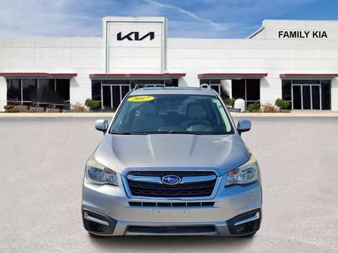 Used 2017 Subaru Forester 2.5i Premium w/ Popular Package #2A image 2