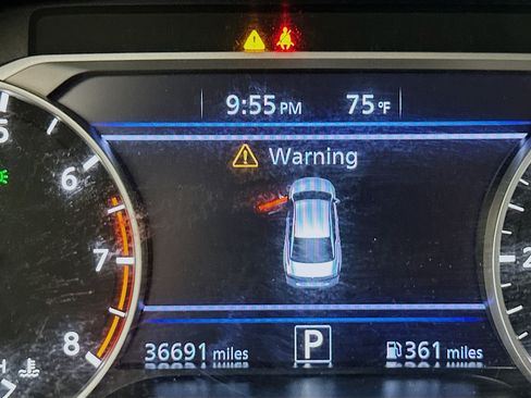 Used 2025 Nissan Altima 2.5 SV FWD image 19