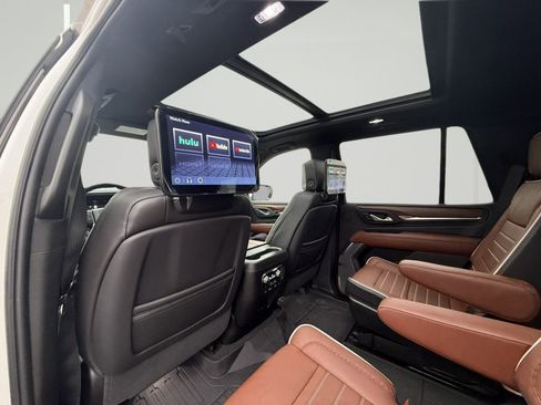 Used 2023 GMC Yukon Denali Ultimate image 12
