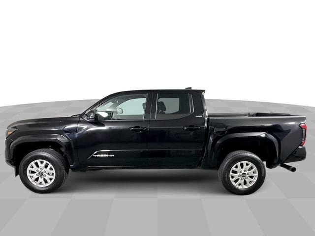 Used 2025 Toyota Tacoma SR5 RWD image 5