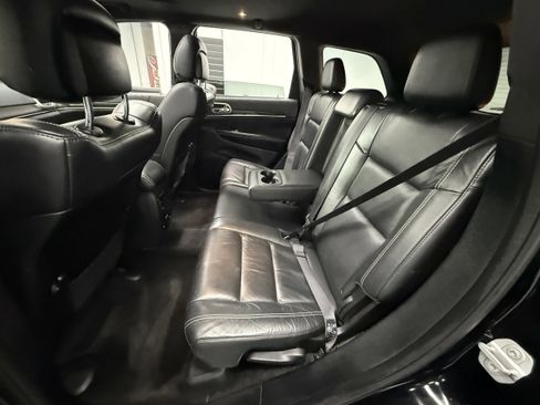 Used 2017 Jeep Grand Cherokee Limited w/ Trailer Tow Group IV image 22