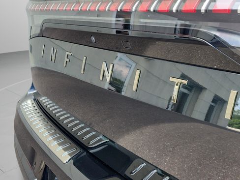 Certified 2026 INFINITI QX80 4WD w/ Sport Exterior Package image 31