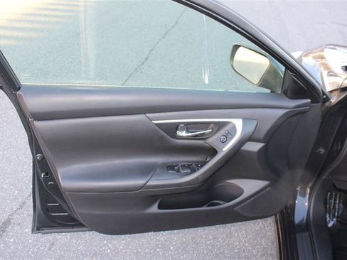 Used 2016 Nissan Altima 2.5 S w/ Power Driver Seat Package image 10
