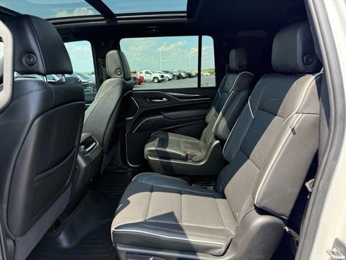 Used 2022 Cadillac Escalade ESV Sport image 13