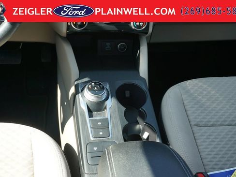 Used 2021 Ford Escape SE FWD image 14