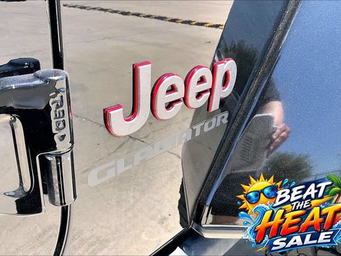 Used 2022 Jeep Gladiator Rubicon w/ LED Lighting Group AWD/4WD image 37