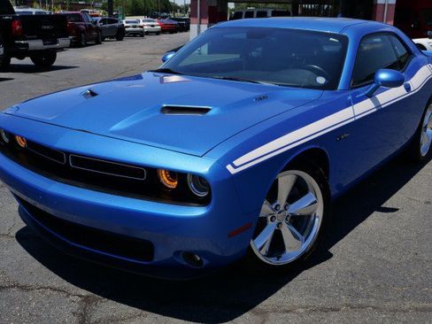 Used 2016 Dodge Challenger R/T Plus RWD image 47