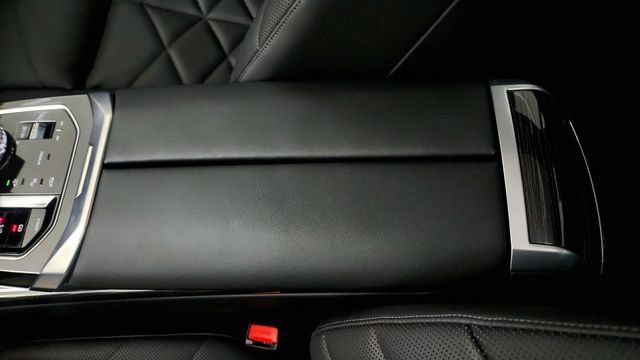 Used 2025 BMW 740i RWD image 73