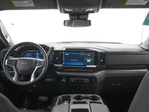Used 2023 Chevrolet Silverado 1500 RST AWD/4WD image 17