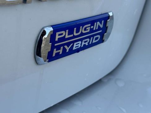 Used 2023 Subaru Crosstrek Hybrid w/ Moonroof Package w/Navigation image 9