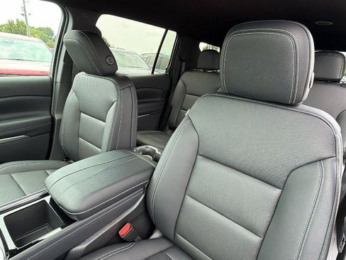 New 2026 Chevrolet Traverse LT FWD image 17