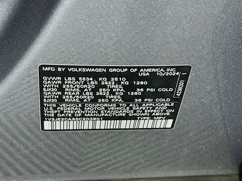 Used 2025 Volkswagen Atlas Cross Sport SE FWD image 12