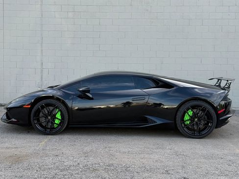 Used 2015 Lamborghini Huracan LP 610-4 AWD/4WD image 3