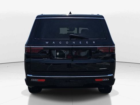 Used 2024 Jeep Wagoneer L Series II w/ Flexible Seating Group image 6