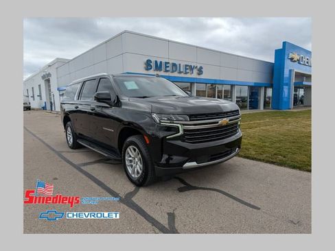 Used 2022 Chevrolet Suburban LT AWD/4WD image 1