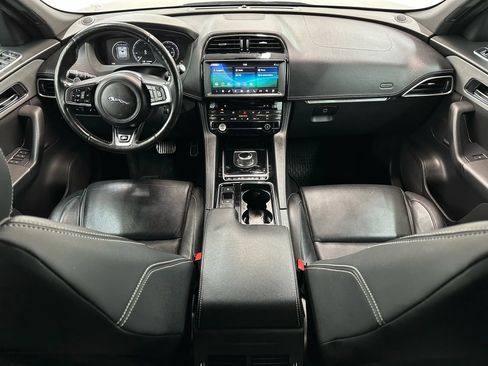 Used 2018 Jaguar F-PACE S image 14
