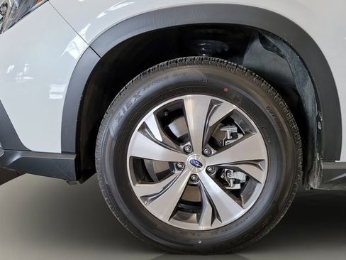 Certified 2025 Subaru Ascent Premium image 21