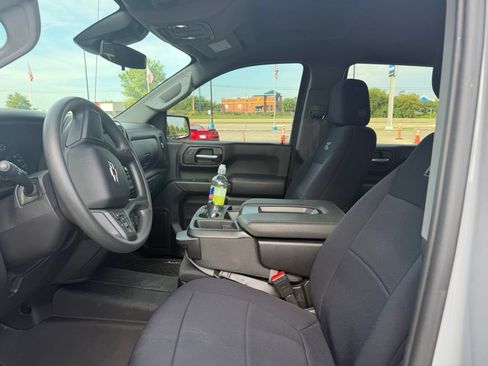 Used 2024 Chevrolet Silverado 1500 Custom Trail Boss w/ LPO, Dark Essentials Package AWD/4WD image 5