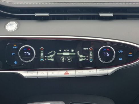 New 2025 Genesis GV70 3.5T Sport w/ Sport Advanced Package image 22