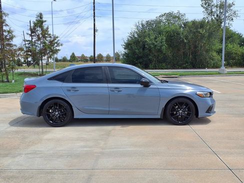 Used 2024 Honda Civic Sport image 8