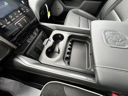 New 2026 RAM 1500 Laramie AWD/4WD image 29