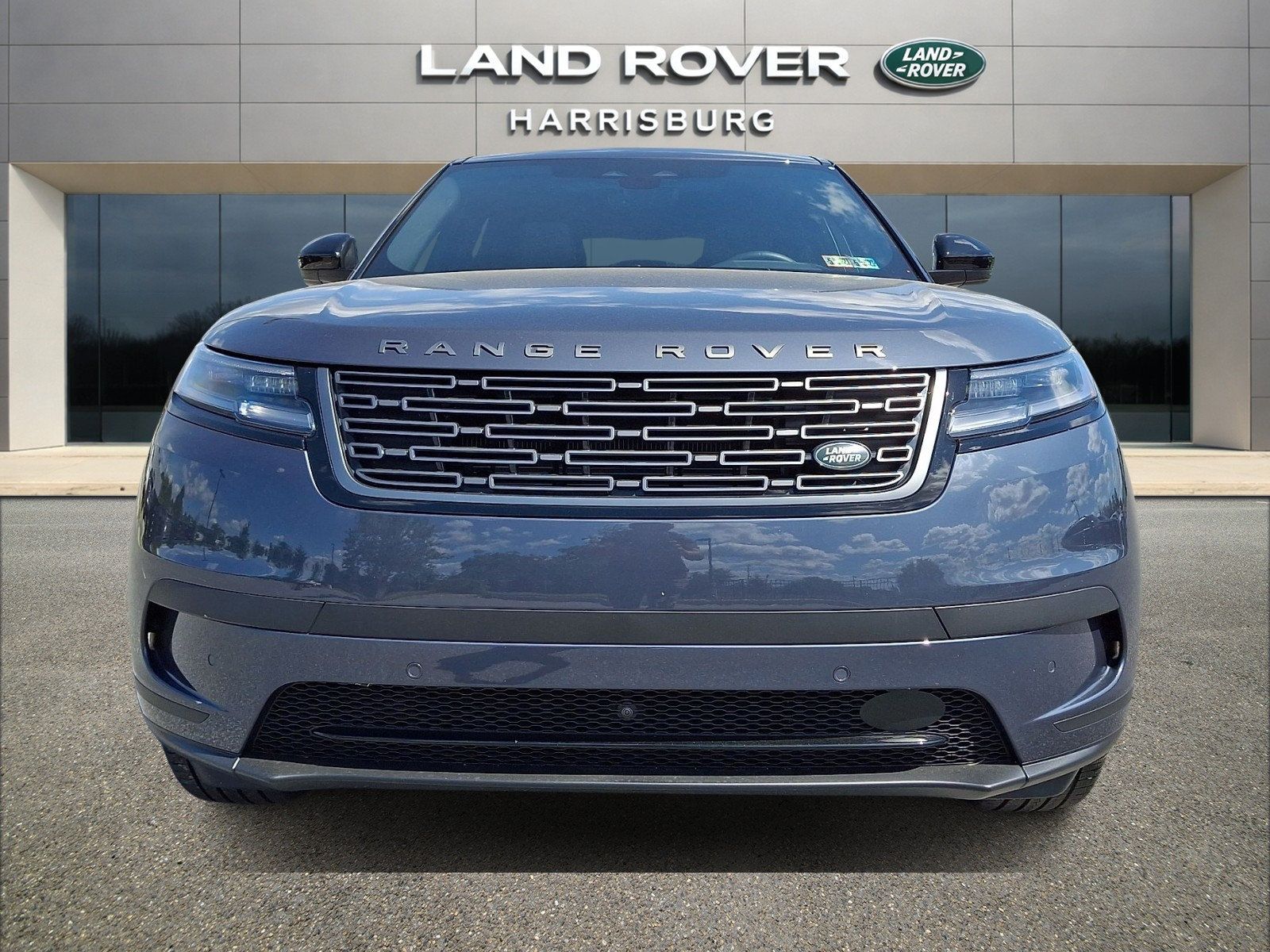 Used 2026 Land Rover Range Rover Velar S AWD/4WD image 2