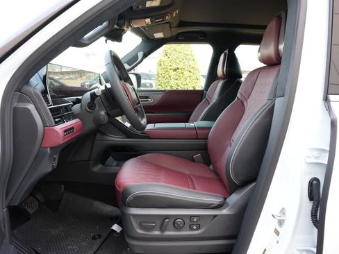 New 2026 INFINITI QX80 Autograph image 17